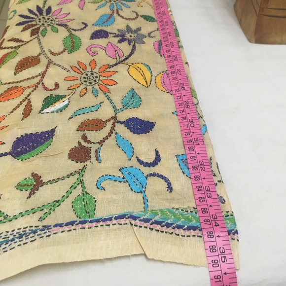 Hand embroidered multicoloured kantha work silk dupatta - Picture 5 of 5